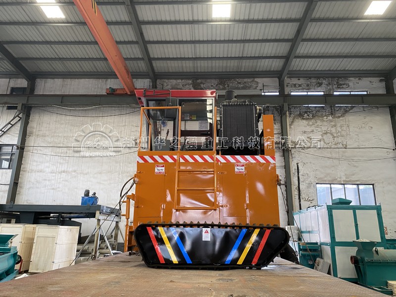 翻拋機在雞糞有機肥發酵中有何作用？