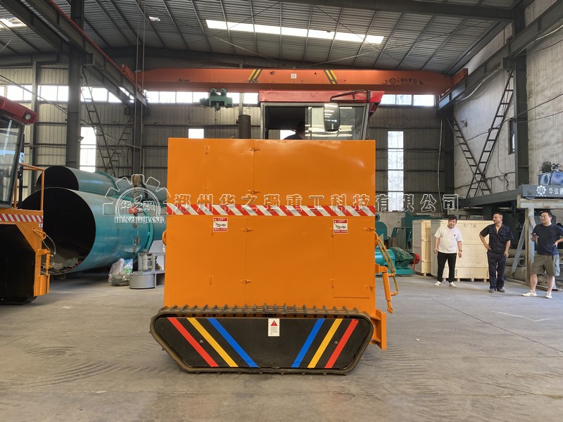 翻拋機在雞糞有機肥發酵中有何作用？