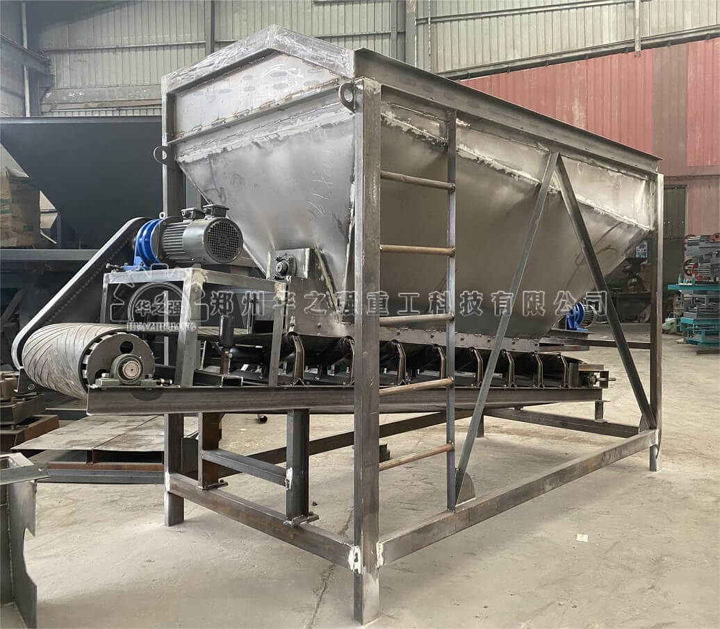 鏟車喂料機的特點與性能。