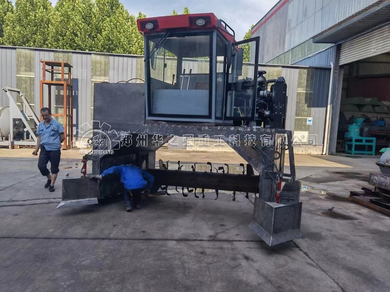 槽式翻拋機和履帶式翻拋機有什么區(qū)別？